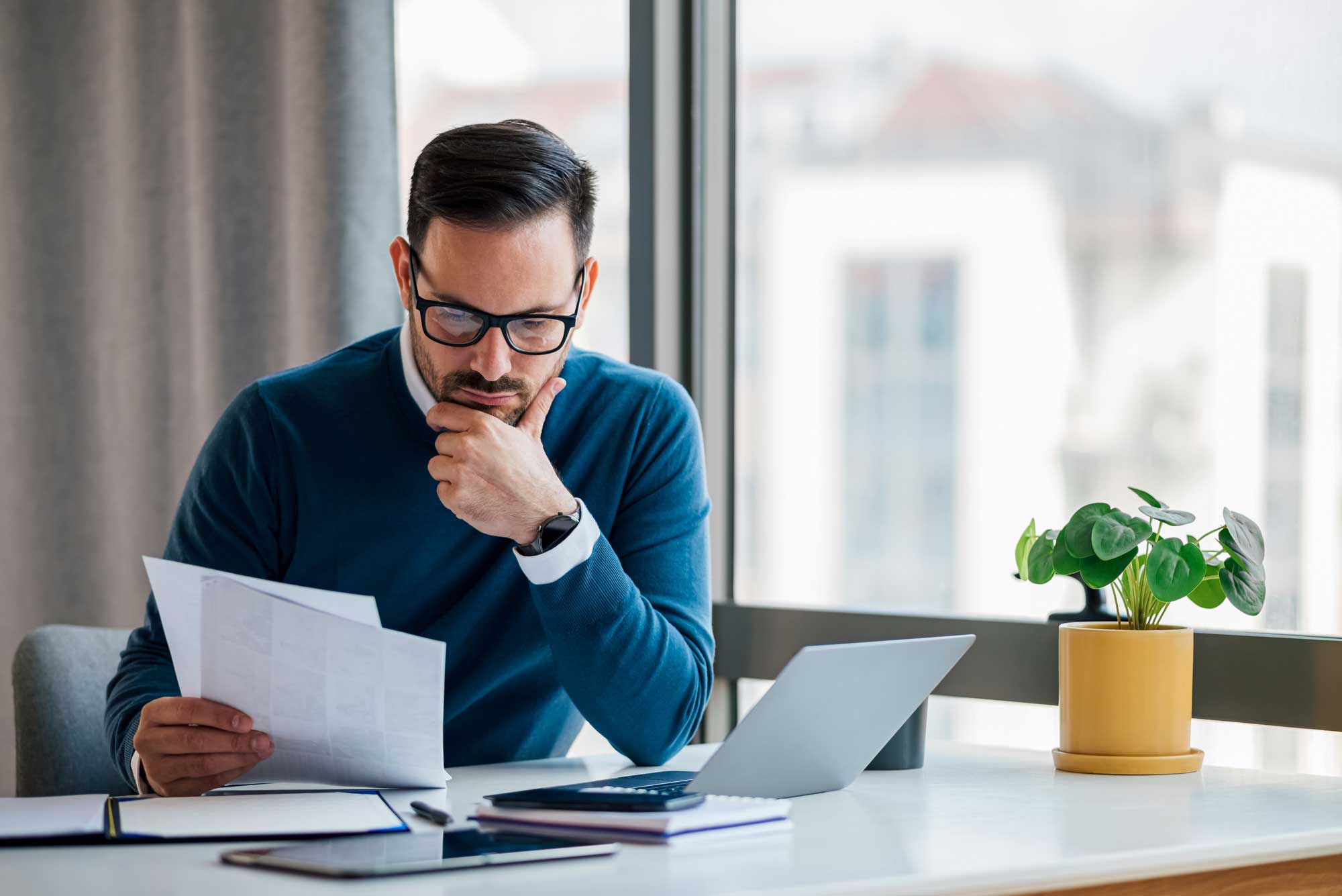 desk-financial-documents-professionals-hands